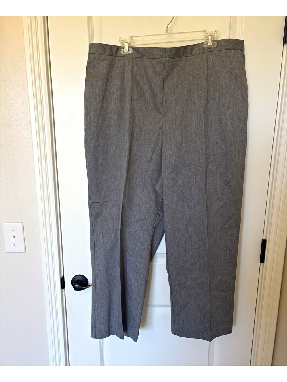 Alfred Dunner  NWT Gray Dress Pants 24W Elastic Waist Pockets Stretch Straight